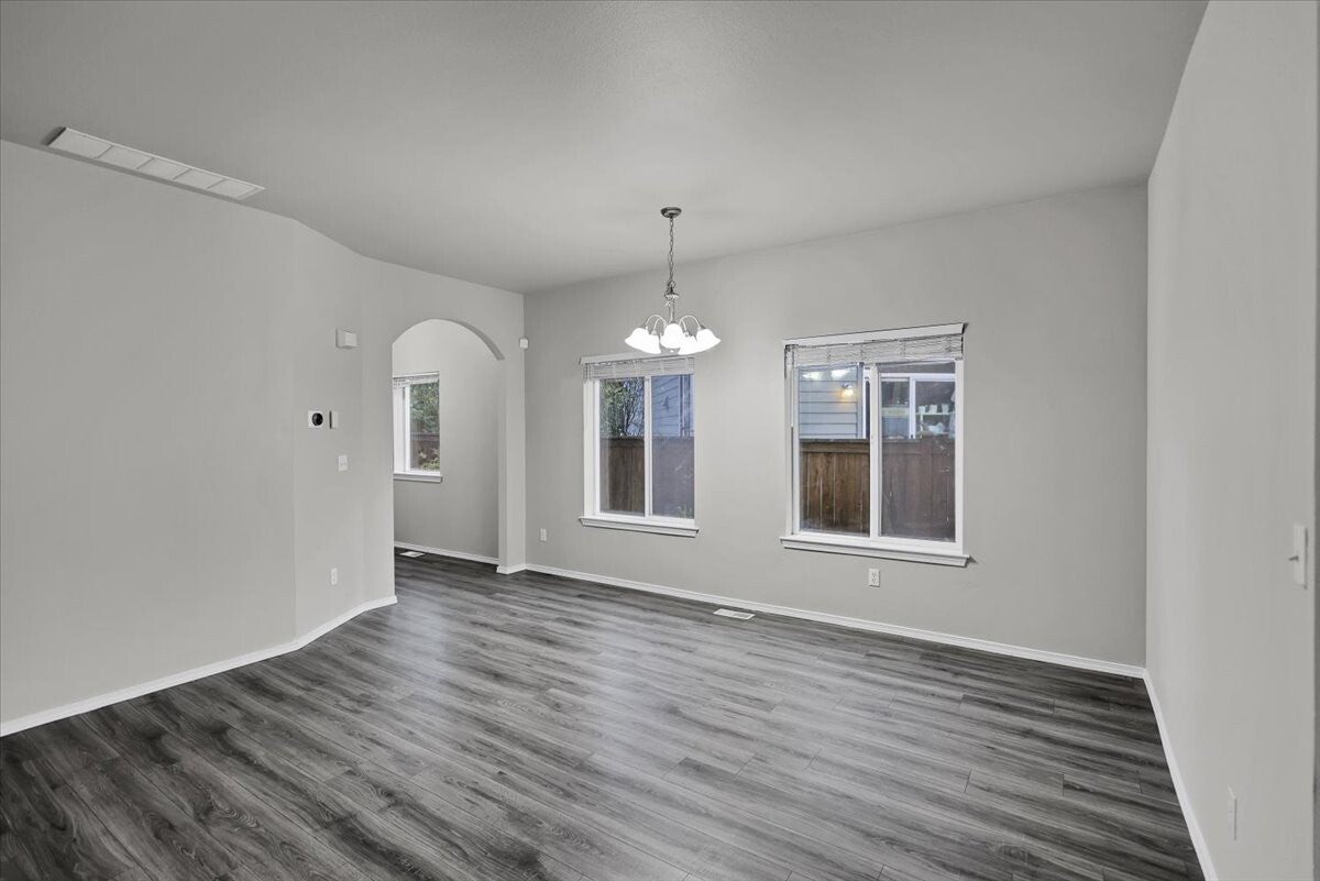11115 182nd Street E