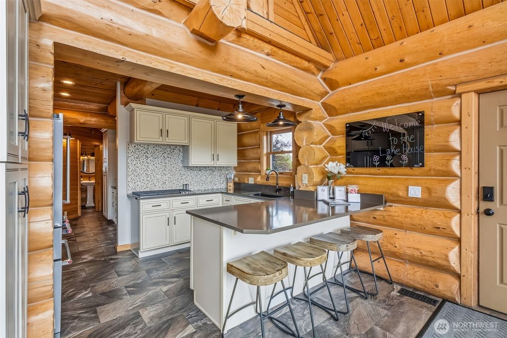 Photo of 2731 Wild Goose Road NE, Moses Lake, WA 98837 (MLS # 2530249)
