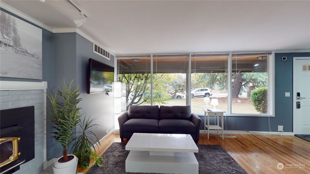 Photo of 19553 4th Avenue S, Des Moines, WA 98148 (MLS # 2169463)