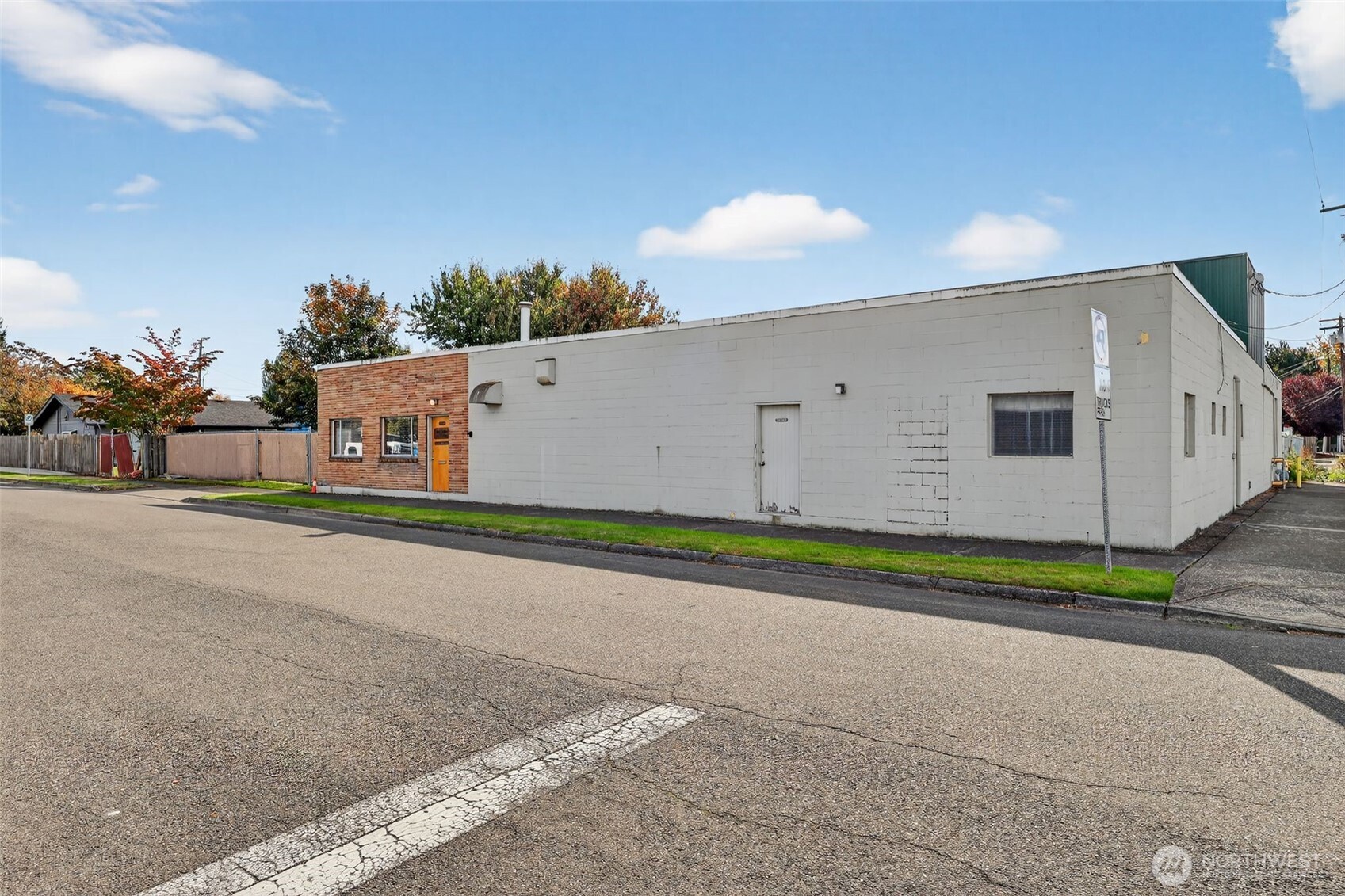640 1st Street SW