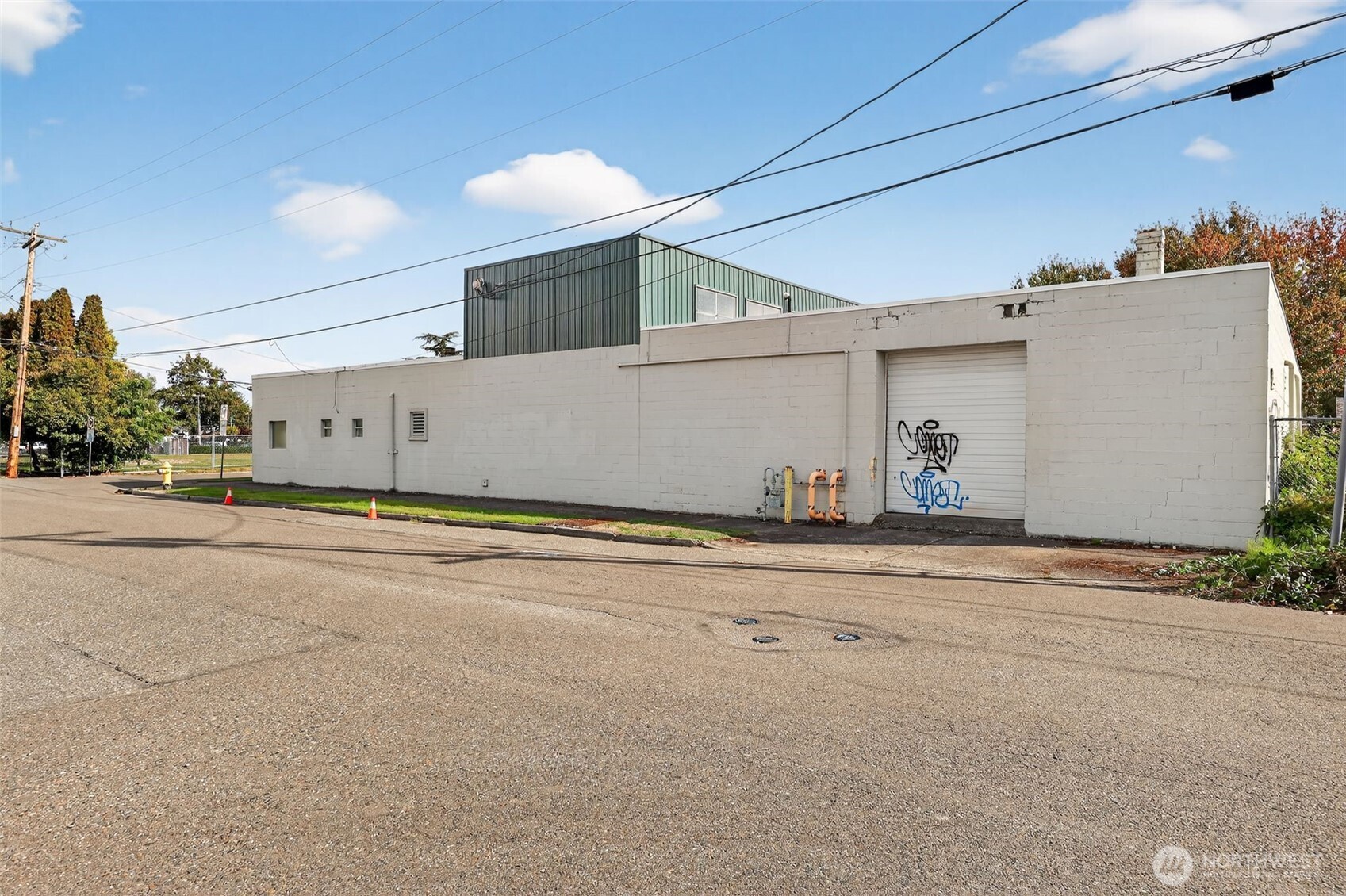 640 1st Street SW