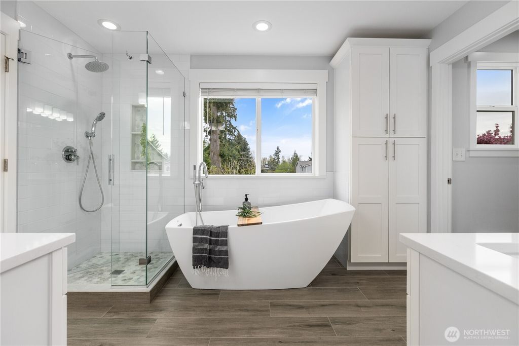 Photo of 1008 99th Street SW, Everett, WA 98204 (MLS # 2508106)