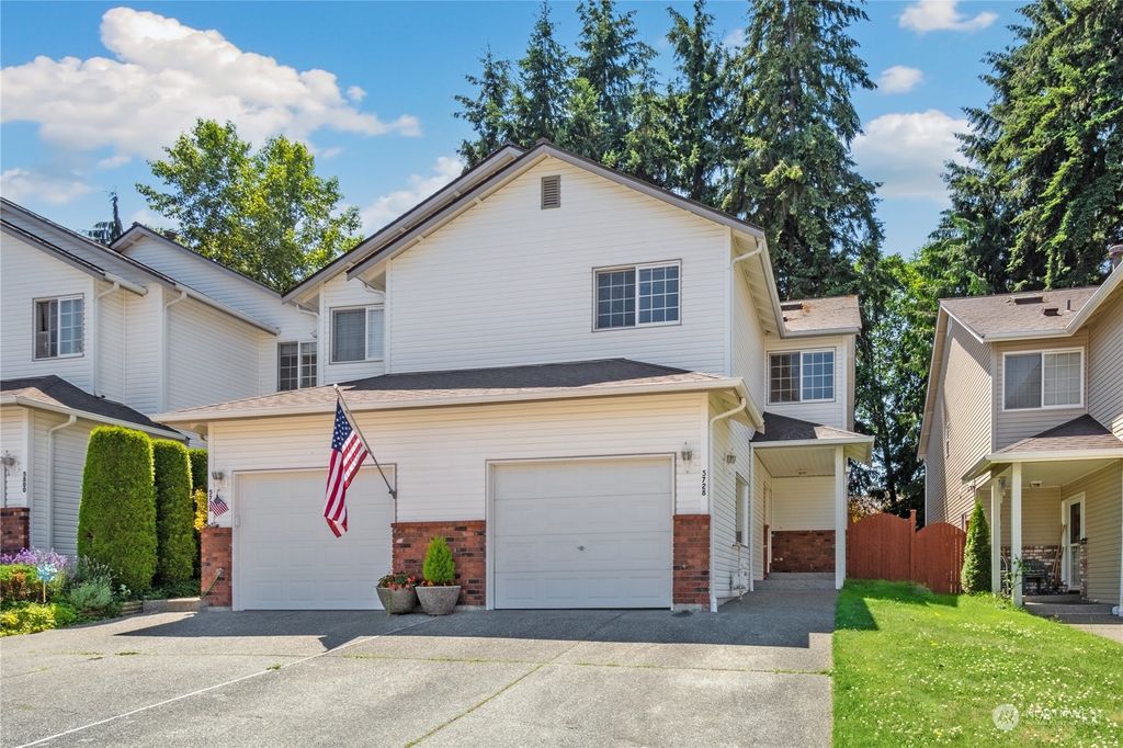 Photo of 5728 137th Pl Pl SE, Everett, WA 98208 (MLS # 2263549)