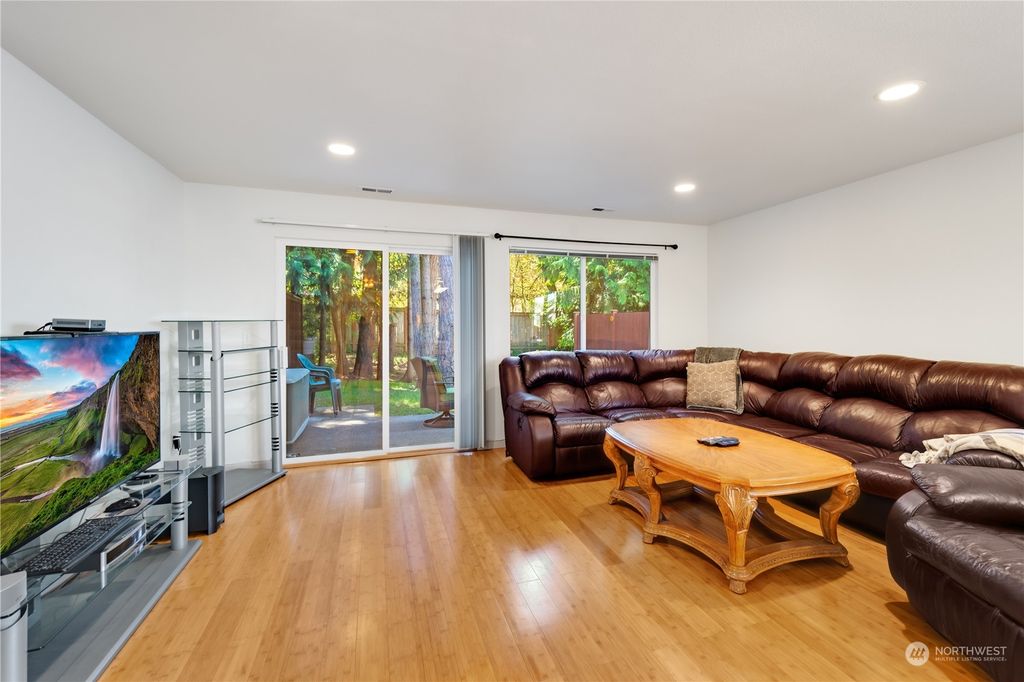 Photo of 5728 137th Pl Pl SE, Everett, WA 98208 (MLS # 2263549)
