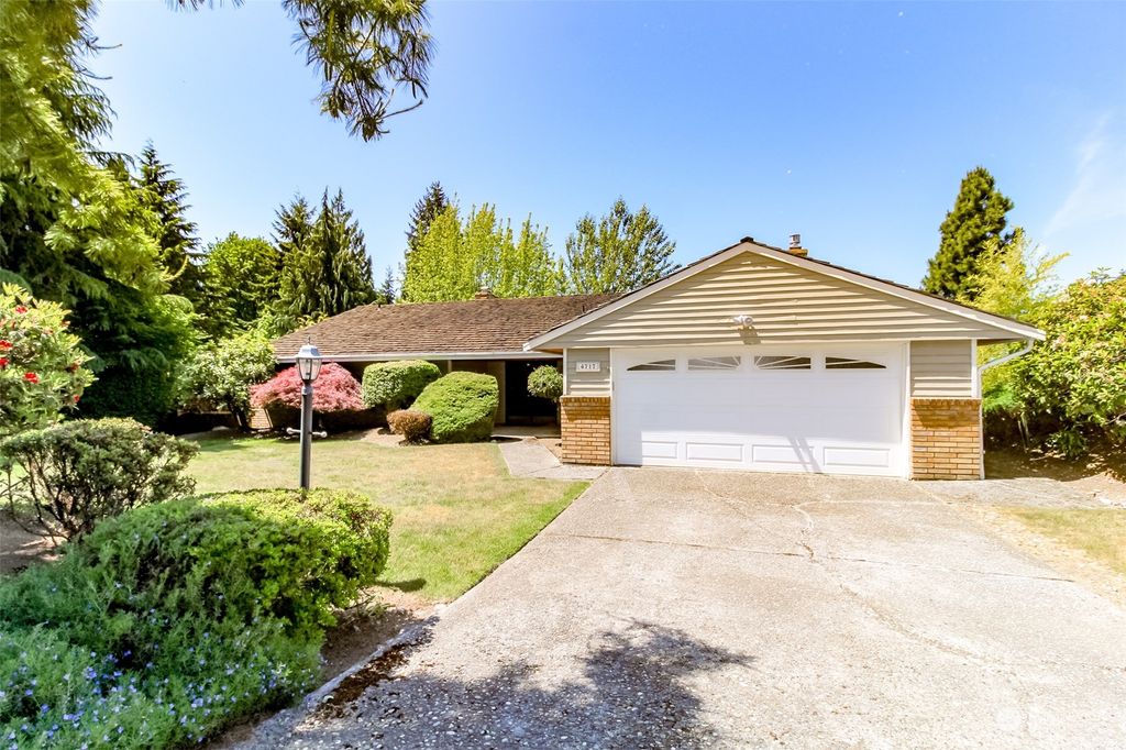 Photo of 4717 149th Avenue SE, Bellevue, WA 98006 (MLS # 2077765)