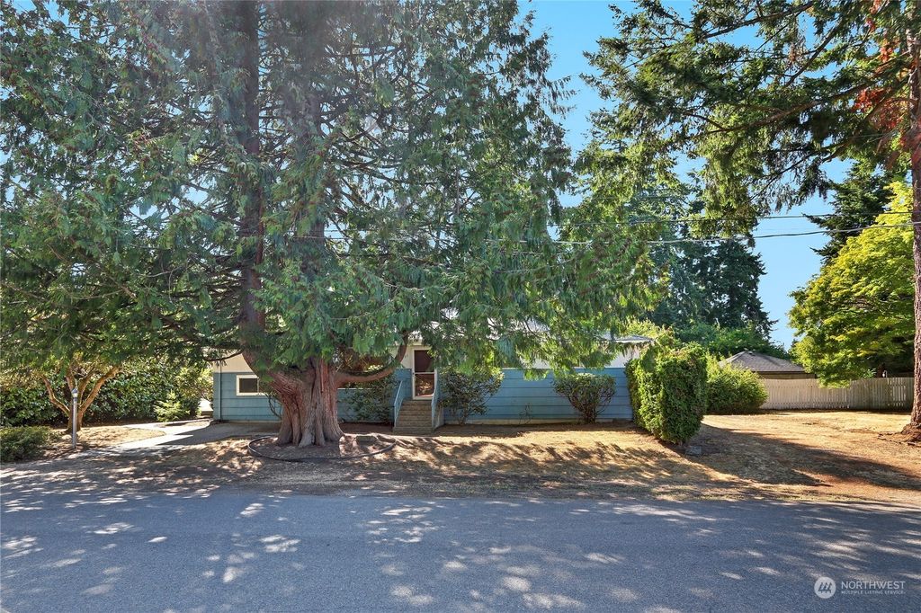 Photo of 19001 Wallingford Avenue N, Shoreline, WA 98133 (MLS # 2143666)
