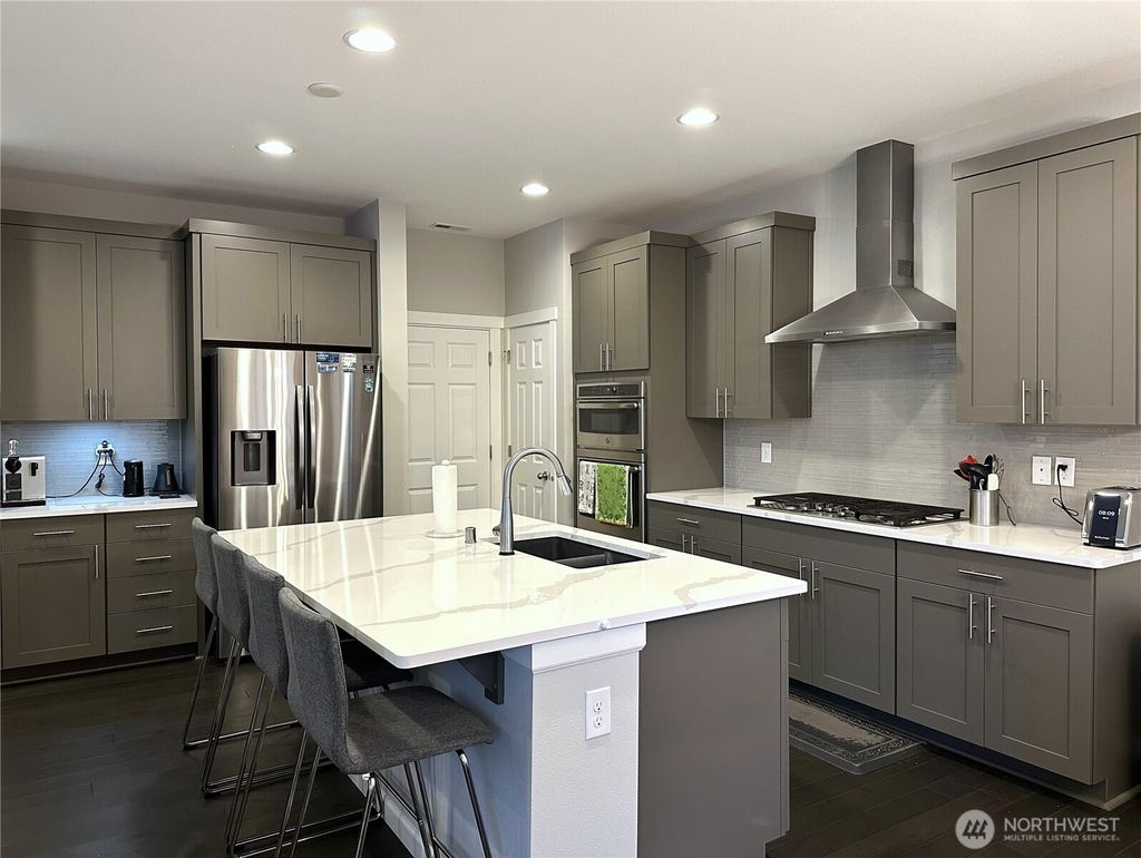 Photo of 19019 123rd Place SE, Renton, WA 98058 (MLS # 2530734)