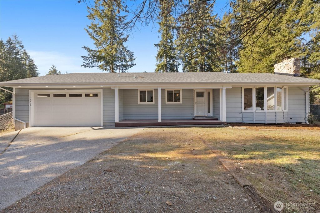 Photo of 15549 206th Avenue SE, Renton, WA 98059 (MLS # 2325171)