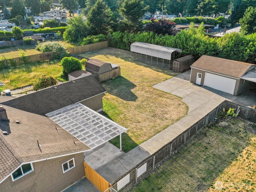 Photo of 3046 S 200th Street, SeaTac, WA 98198 (MLS # 2391420)