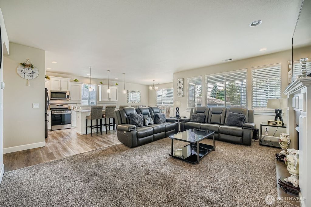 Photo of 678 7TH Street NE, Auburn, WA 98002 (MLS # 2422970)