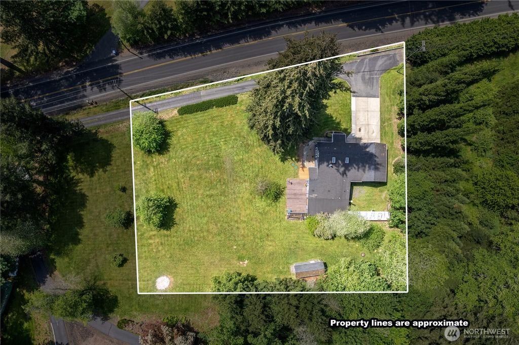 Photo of 1304 Coal Creek Road, Longview, WA 98632 (MLS # 2522475)