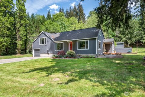Photo of 1304 Coal Creek Road, Longview, WA 98632 (MLS # 2522475)