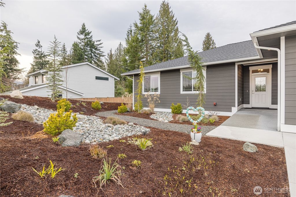 Photo of 127 Sunrise View Avenue, Sequim, WA 98382 (MLS # 2475315)