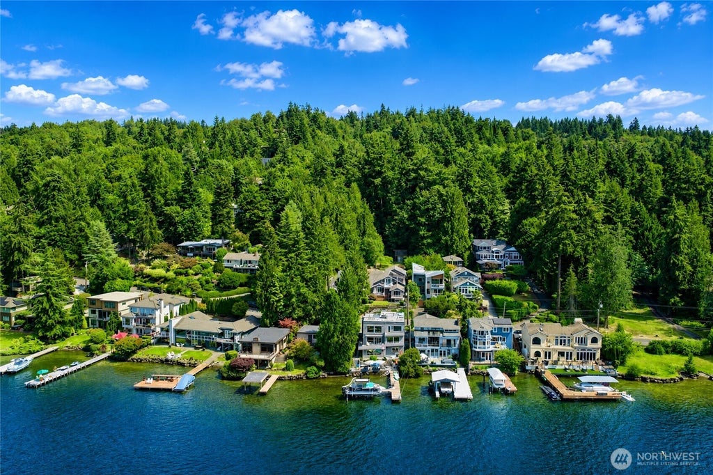 Photo of 13142 Holmes Point Drive NE, Kirkland, WA 98034 (MLS # 2580794)