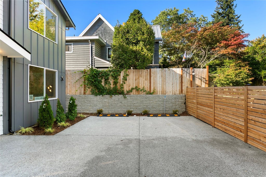 Photo of 338 NE 90th Street, Seattle, WA 98115 (MLS # 2599503)