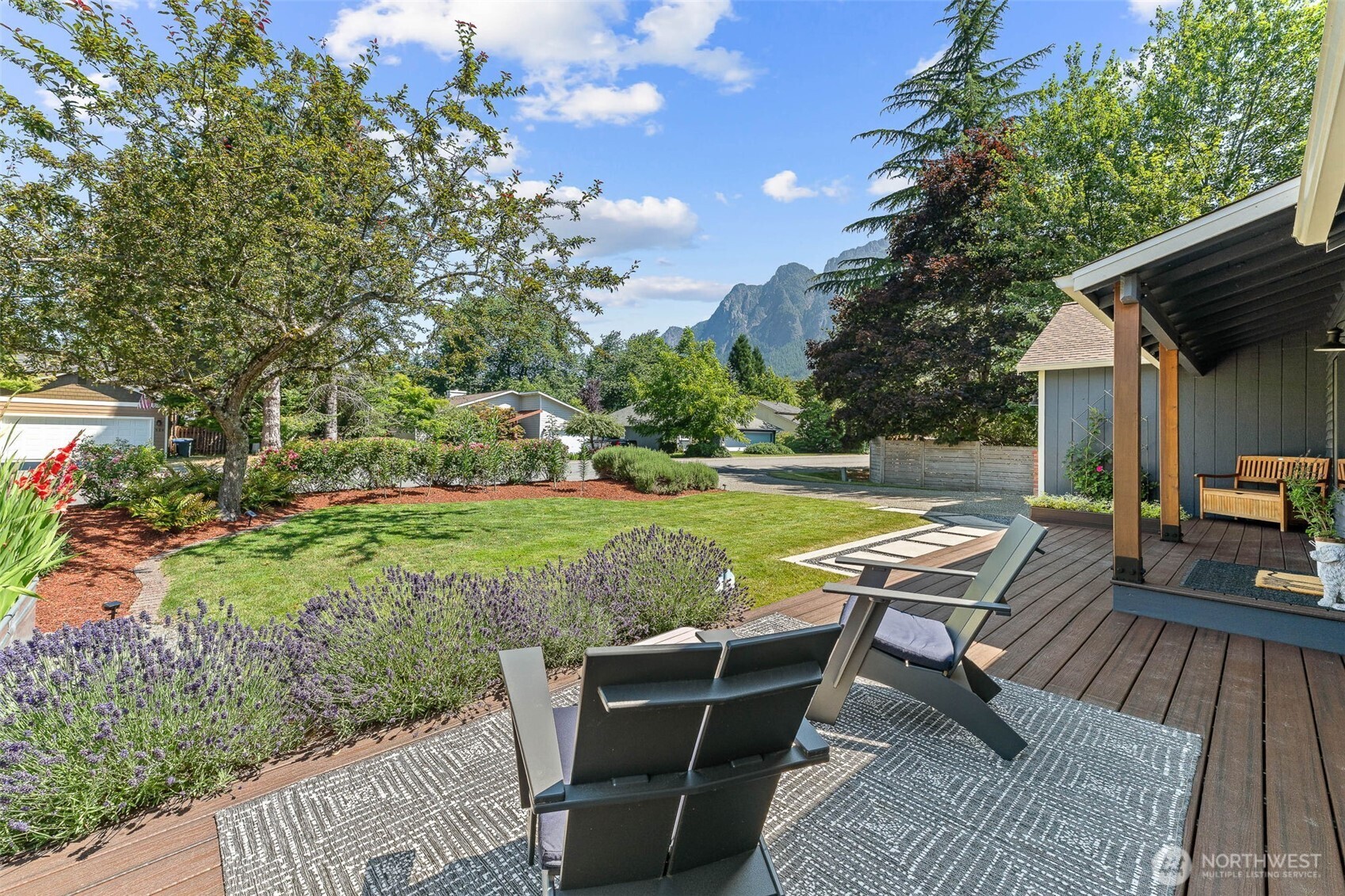 325 NE 4th Street