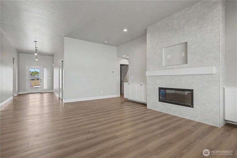 523 N Lessor Loop