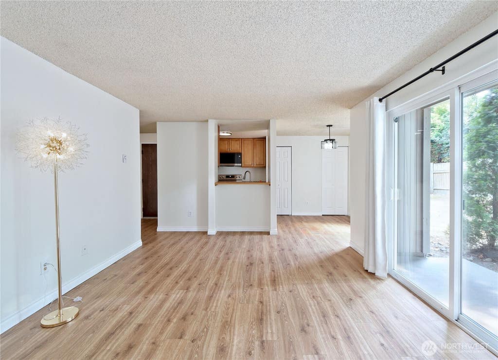 Photo of 4601 SW 320th St ST #E4, Federal Way, WA 98023 (MLS # 2560594)