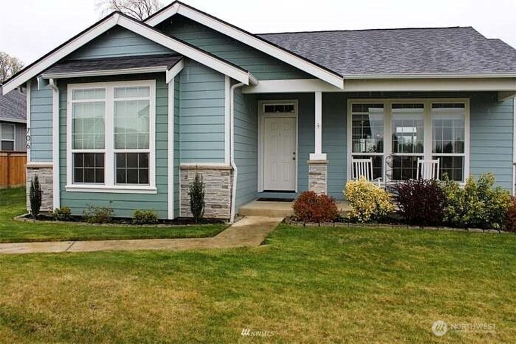 Photo of 706 Miller Street, Winlock, WA 98596 (MLS # 2510351)