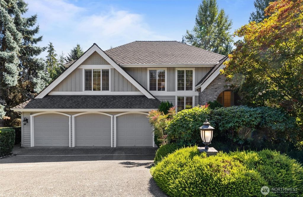 Photo of 20537 NE 34th Place, Sammamish, WA 98074 (MLS # 2421234)