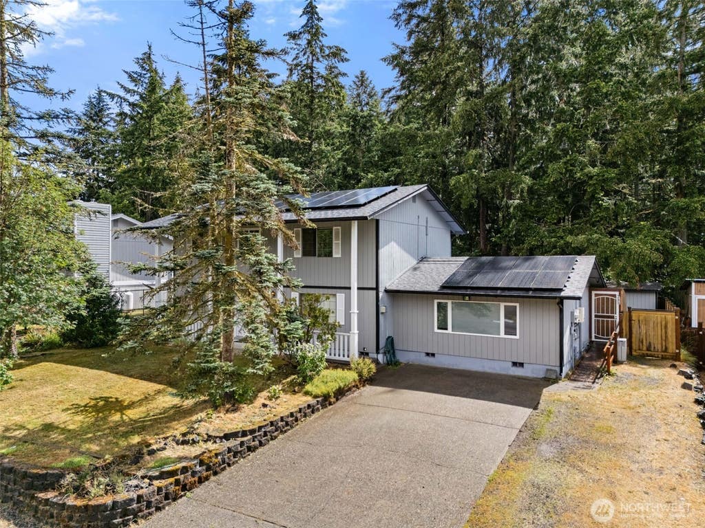 Photo of 1308 Alki Street NE, Olympia, WA 98516 (MLS # 2526250)