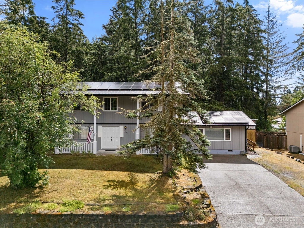 Photo of 1308 Alki Street NE, Olympia, WA 98516 (MLS # 2526250)
