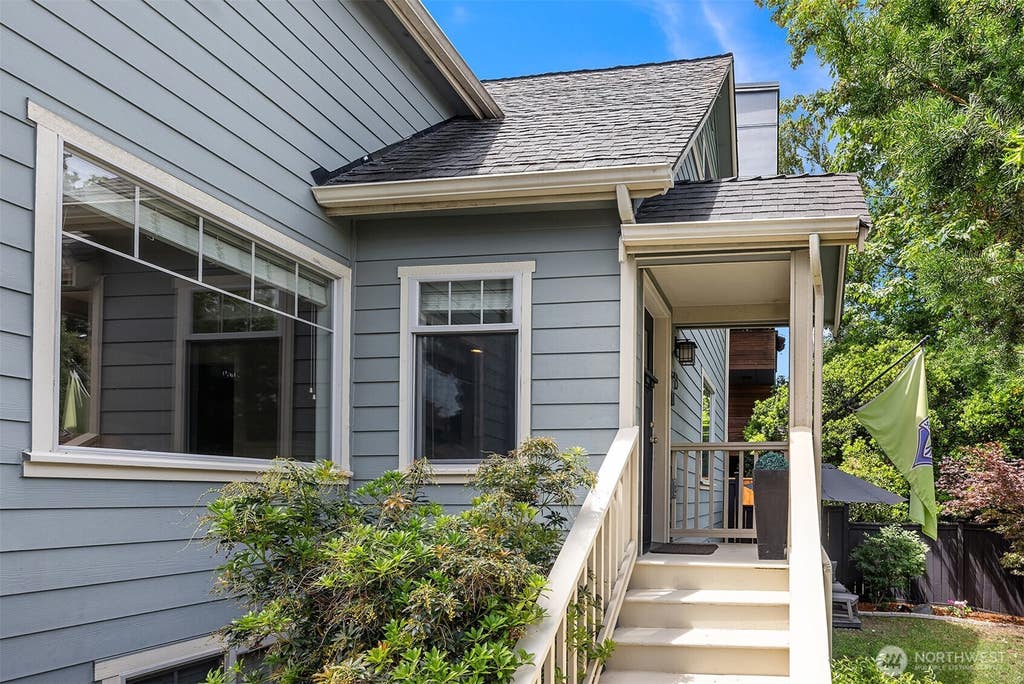 Photo of 43 W Etruria, Seattle, WA 98119 (MLS # 2537862)