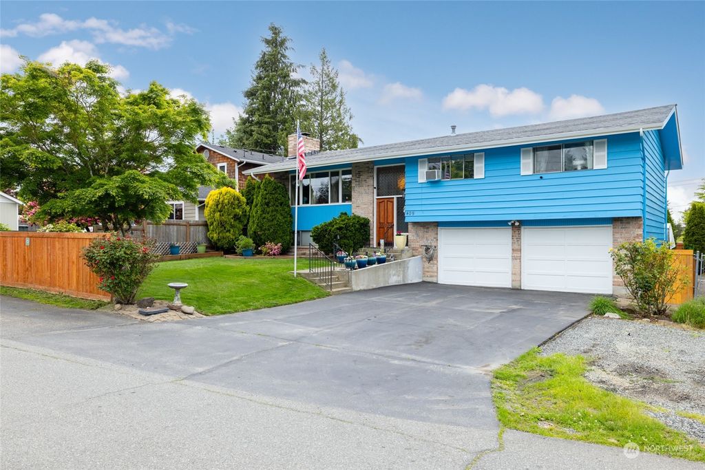 Photo of 409 Wood Place, Everett, WA 98203 (MLS # 2244575)