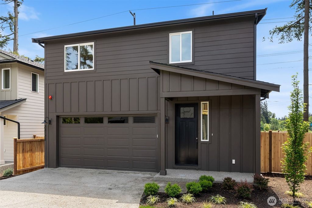 Photo of 2312 75th Street #B, Everett, WA 98203 (MLS # 2526906)
