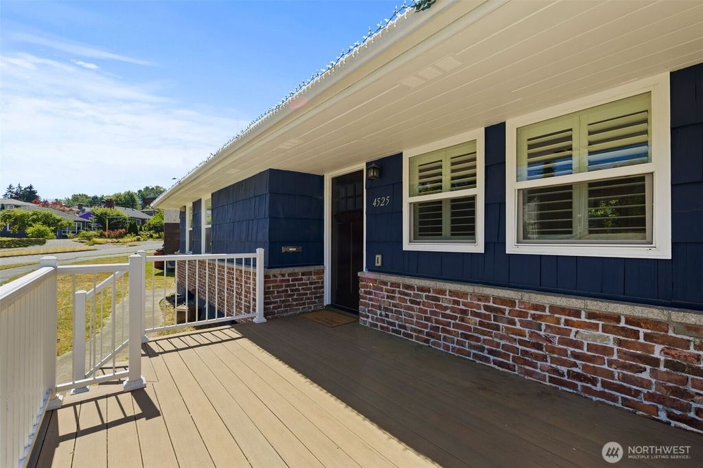 Photo of 4525 10th Avenue S, Seattle, WA 98108 (MLS # 2421452)