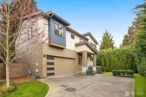 Photo of 13227 111th Avenue NE, Kirkland, WA 98034 (MLS # 2498254)