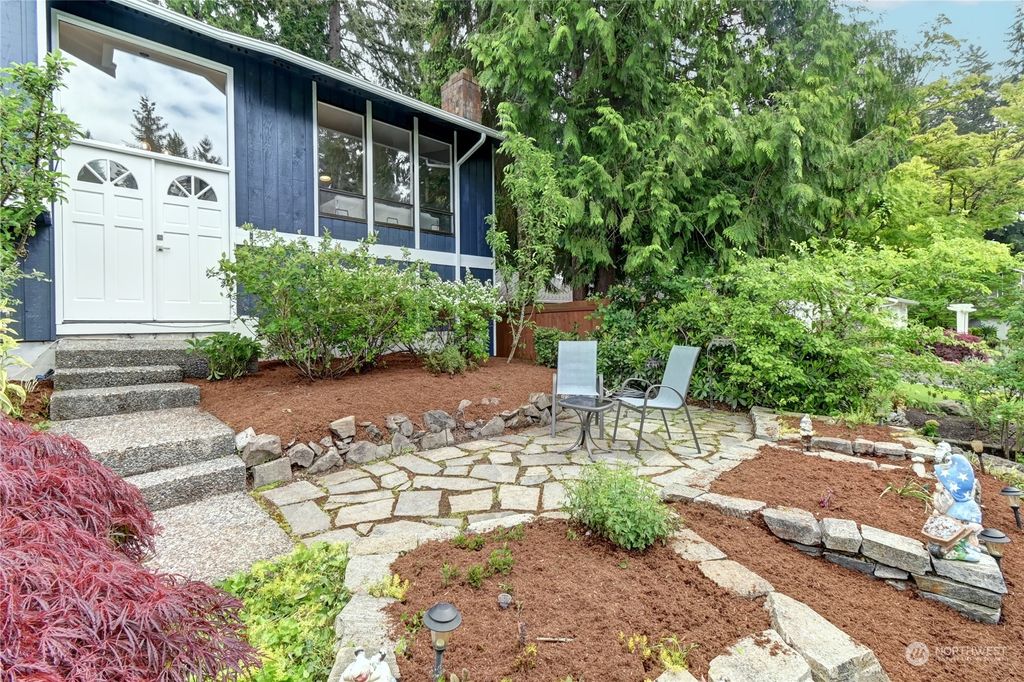 Photo of 14109 62nd Place W, Edmonds, WA 98026 (MLS # 2294192)