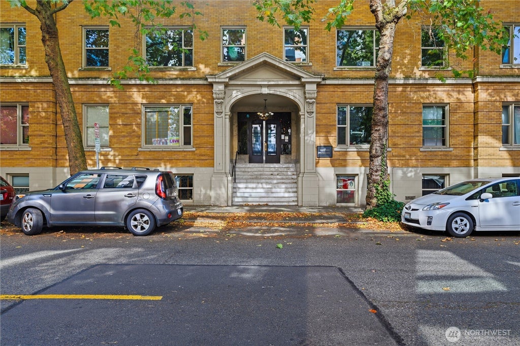 Photo of 7 Harrison Street #2, Seattle, WA 98109 (MLS # 2590905)