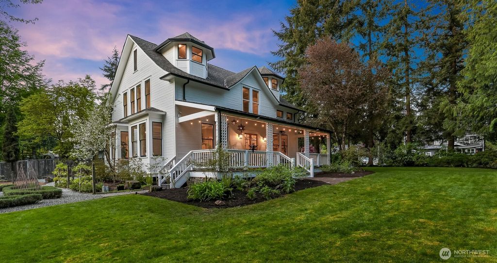 Photo of 100 NW 155th Street, Shoreline, WA 98177 (MLS # 2357669)