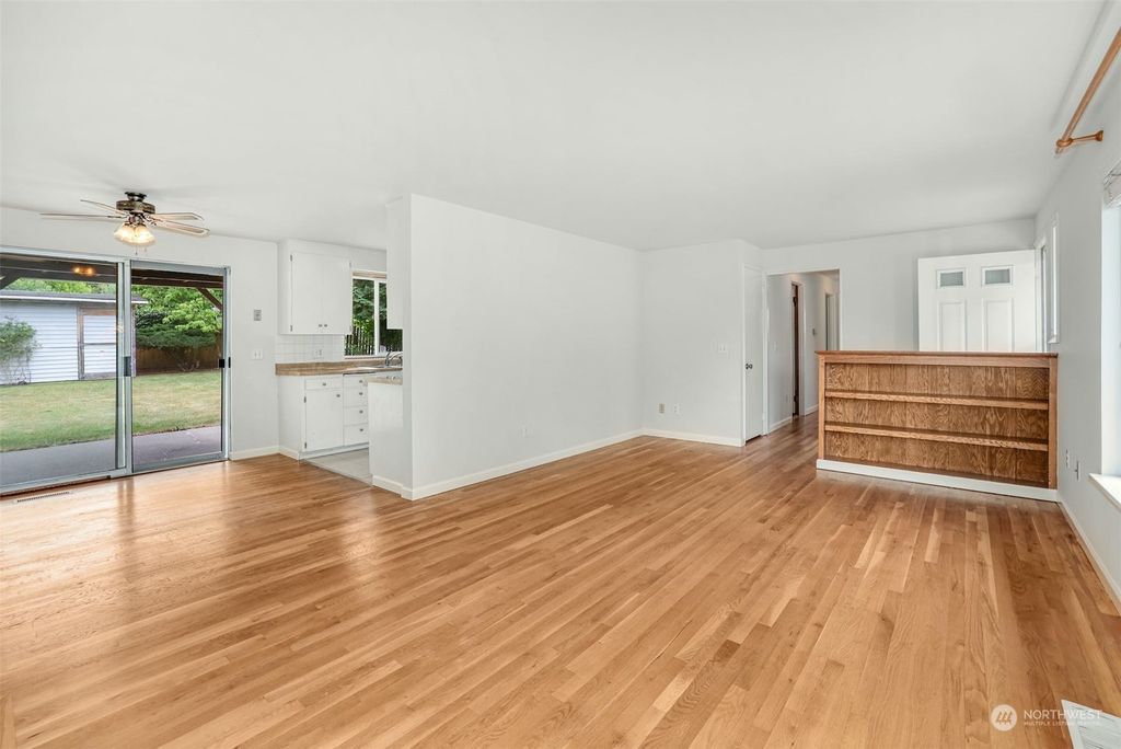 Photo of 17826 109th Avenue SE, Renton, WA 98055 (MLS # 2136209)