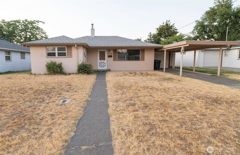 Photo of 146 Yellowstone Street, Walla Walla, WA 99362 (MLS # 2418560)