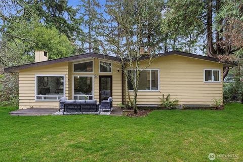 Photo of 2431 Evergreen Point Rd Rd, Medina, WA 98039 (MLS # 2467695)