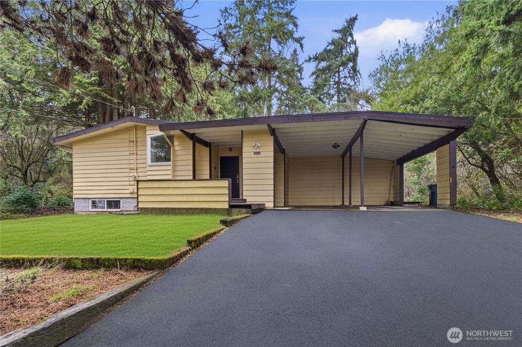 Photo of 2431 Evergreen Point Rd Rd, Medina, WA 98039 (MLS # 2467695)
