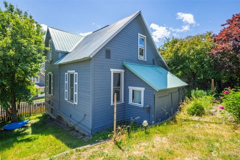 A home in Roslyn