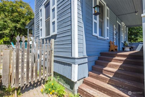 A home in Roslyn