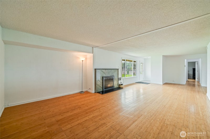 203 SE 1st