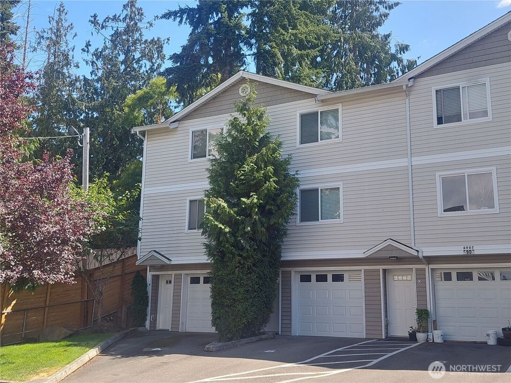 Photo of 6907 Rainier Drive E #1B, Everett, WA 98203 (MLS # 2401199)