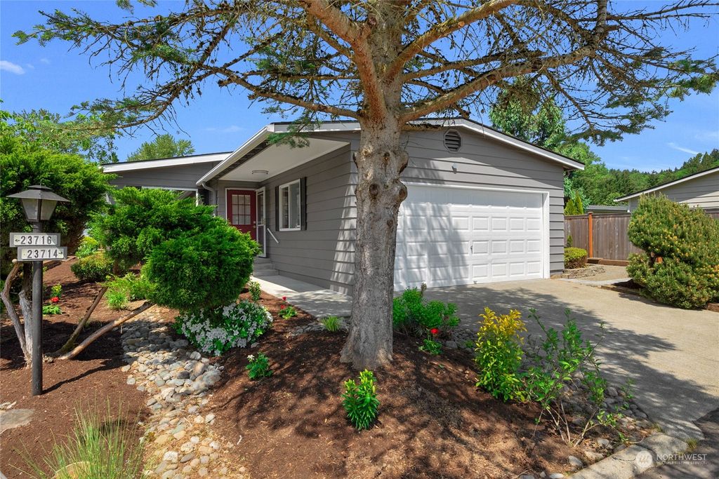 Photo of 23714 Vista View Avenue, Bothell, WA 98021 (MLS # 2069412)