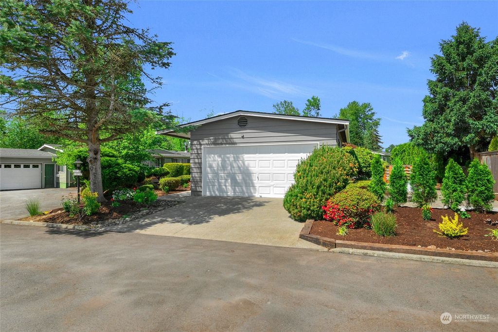 Photo of 23714 Vista View Avenue, Bothell, WA 98021 (MLS # 2069412)