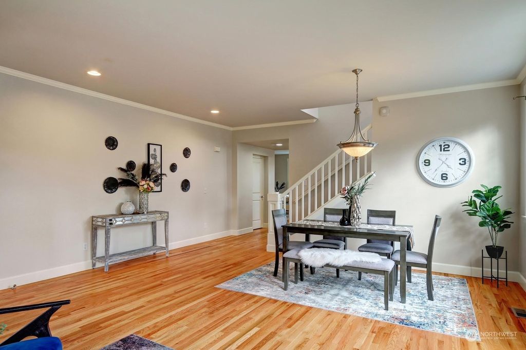 Photo of 15104 85th Avenue NE, Kenmore, WA 98028 (MLS # 1999932)