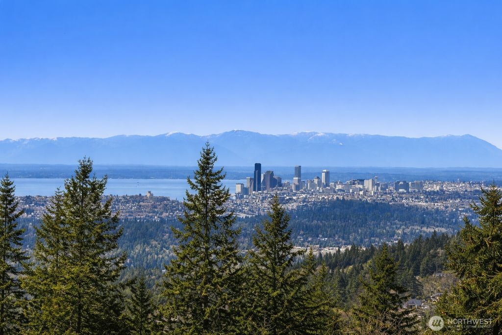 Photo of 7188 169th Ave Ave SE, Bellevue, WA 98006 (MLS # 2498560)