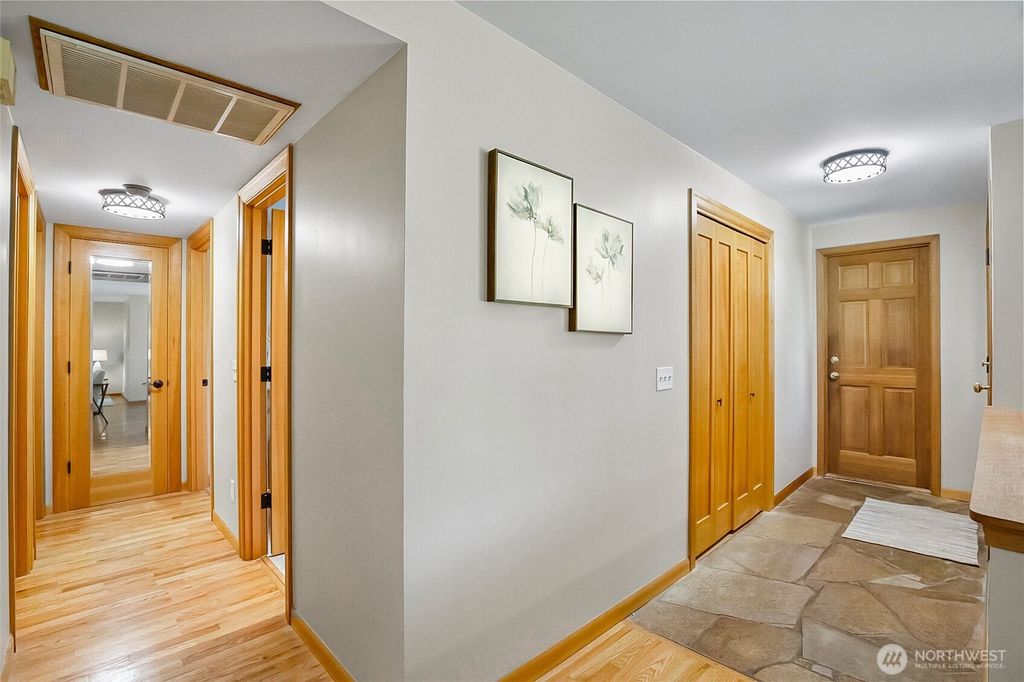 Photo of 8622 NE 139 Street, Kirkland, WA 98034 (MLS # 2418743)