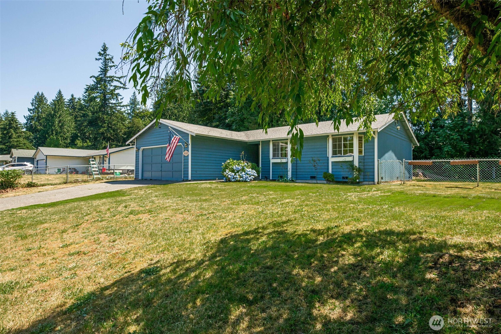 8127 36th Avenue NE