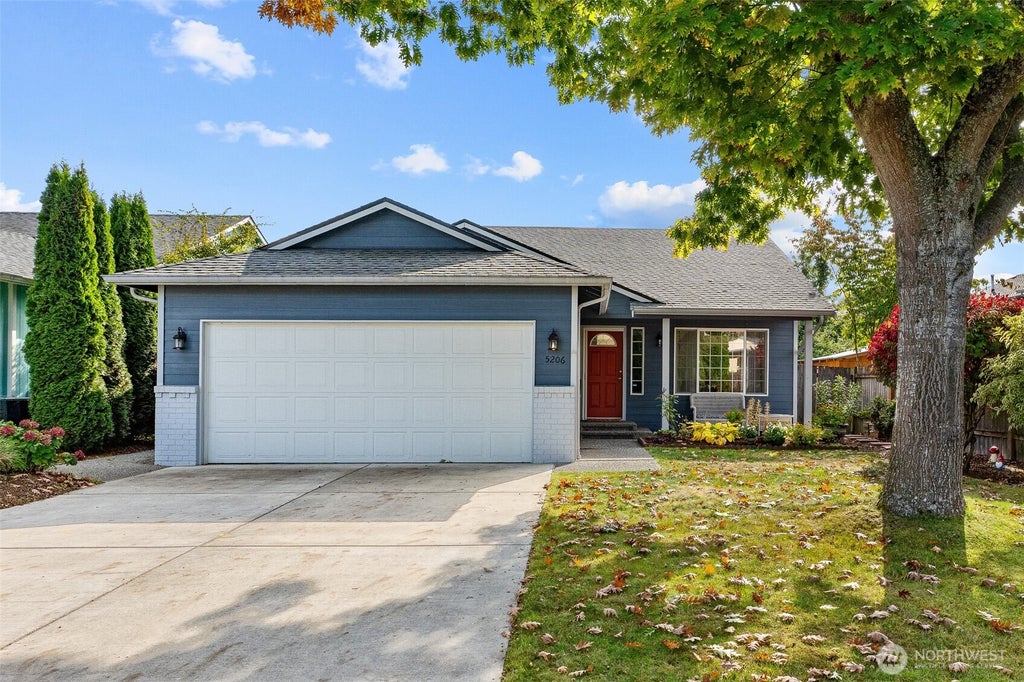 Photo of 5206 60th Place NE, Marysville, WA 98270 (MLS # 2592549)