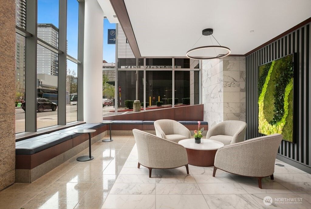 Photo of 500 106th Avenue NE #2609, Bellevue, WA 98004 (MLS # 2505601)